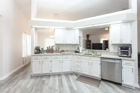 8975 Winding Vine Drive W Jacksonville FL 32244