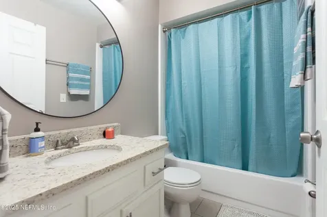 8975 Winding Vine Drive W Jacksonville FL 32244