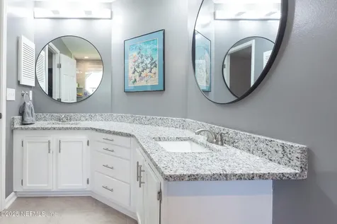 8975 Winding Vine Drive W Jacksonville FL 32244
