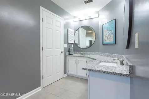 8975 Winding Vine Drive W Jacksonville FL 32244