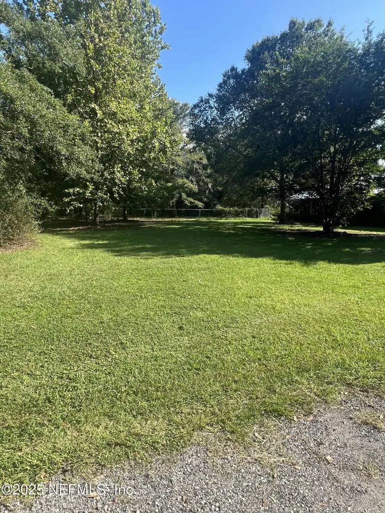 23720 NW 241 County Road NW Alachua FL 32615