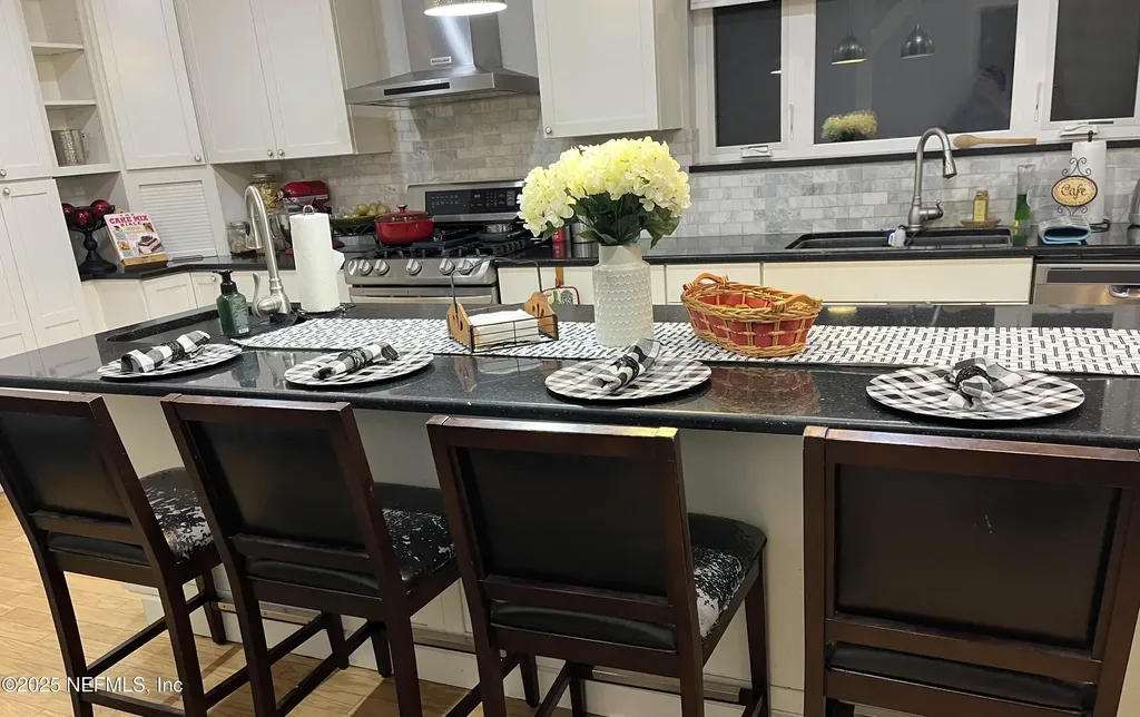 23720 NW 241 County Road NW Alachua FL 32615