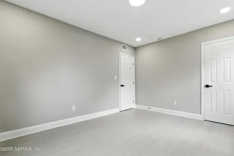 5618 Milmar Drive S Jacksonville FL 32207