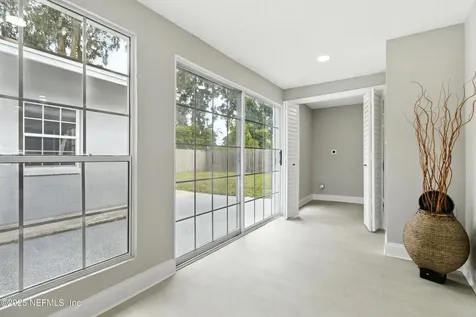 5618 Milmar Drive S Jacksonville FL 32207