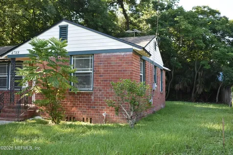 4748 Sefa Circle N Jacksonville FL 32210