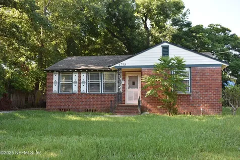 4748 Sefa Circle N Jacksonville FL 32210