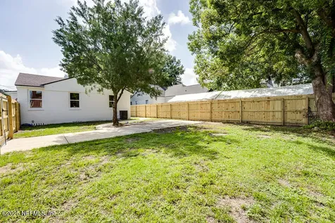 318 W 68th Street Jacksonville FL 32208