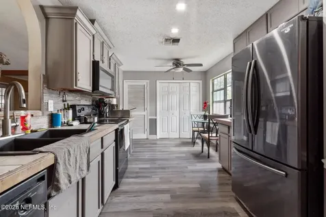 1942 Calusa Trail Middleburg FL 32068