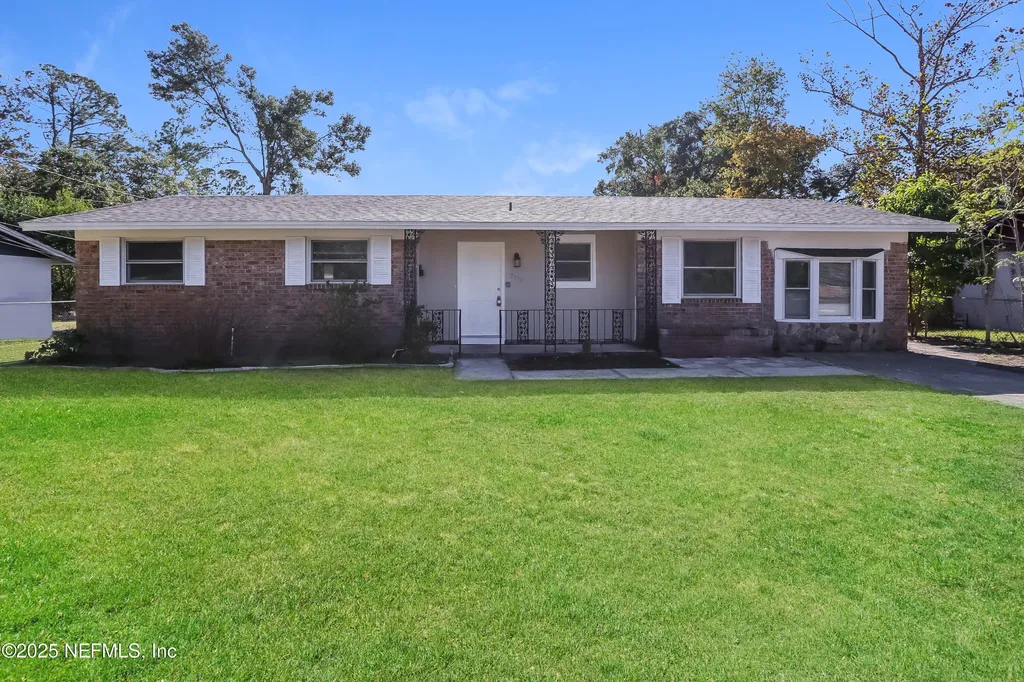 7912 Dalehurst Drive S Jacksonville FL 32277