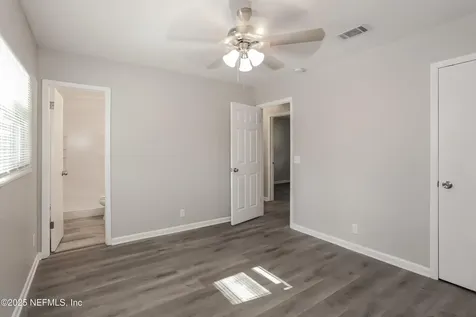 7912 Dalehurst Drive S Jacksonville FL 32277