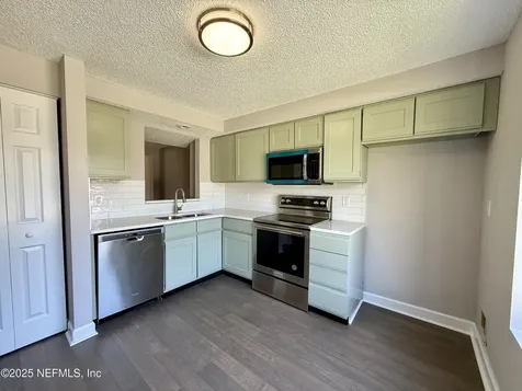 7041 Prestwick Circle N Jacksonville FL 32244