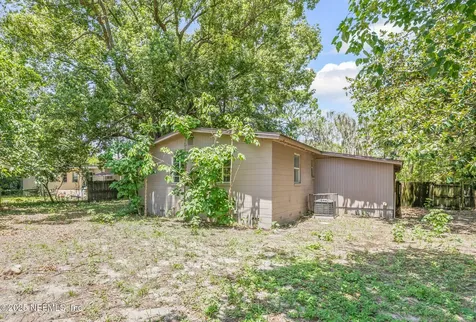 6773 Restlawn Drive Jacksonville FL 32208