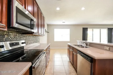 8333 Highgate Drive Jacksonville FL 32216