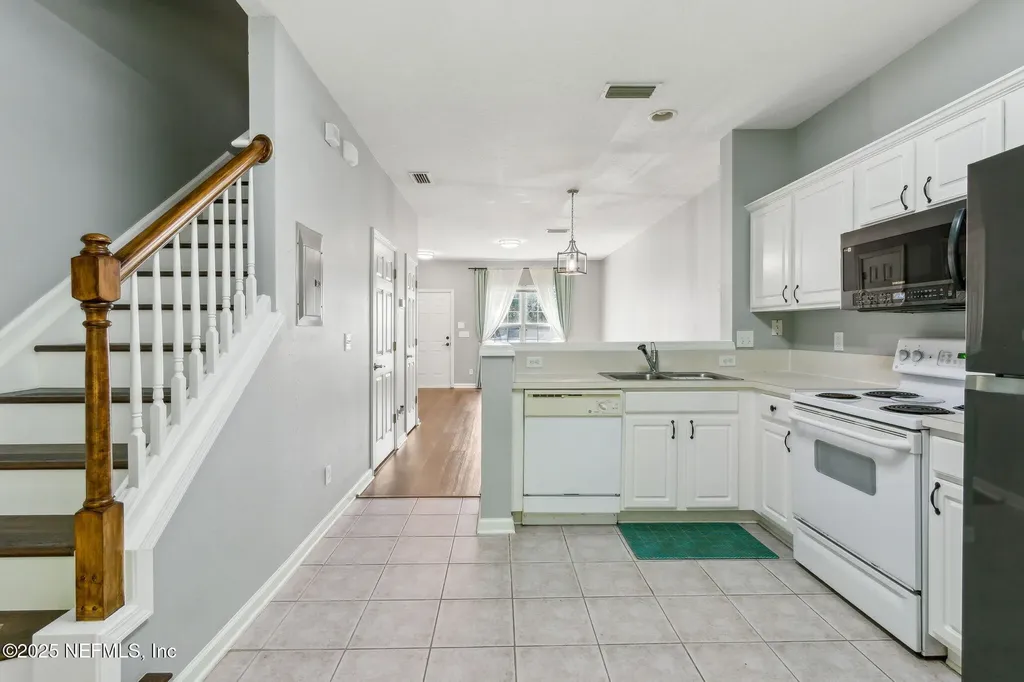 8416 Thornbush Court Jacksonville FL 32216