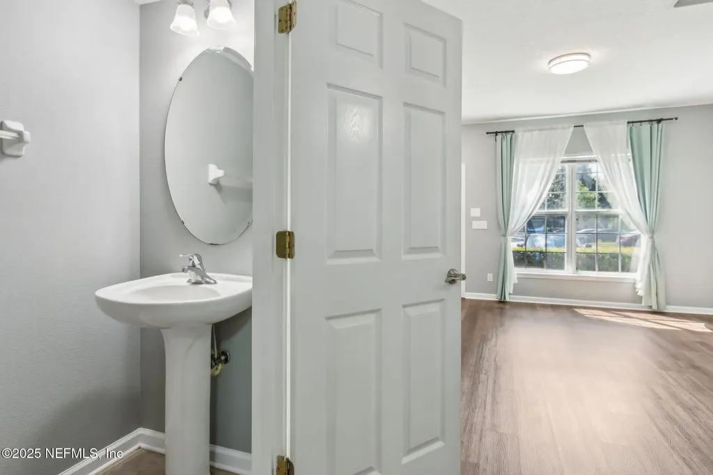 8416 Thornbush Court Jacksonville FL 32216