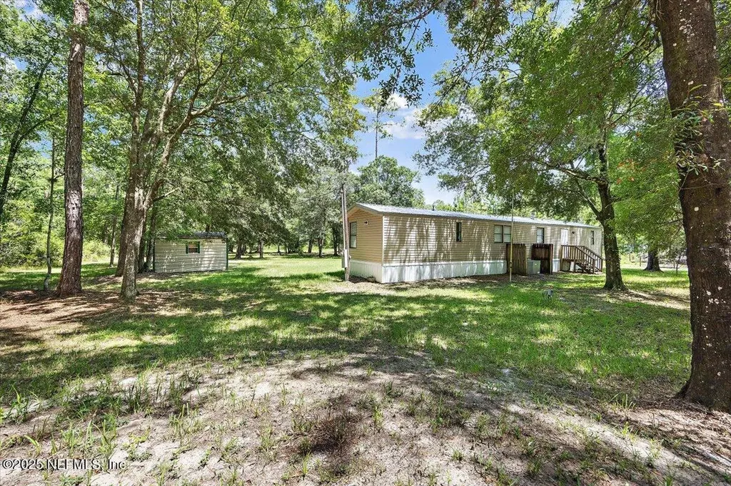 10145 Flikkema Avenue Hastings FL 32145
