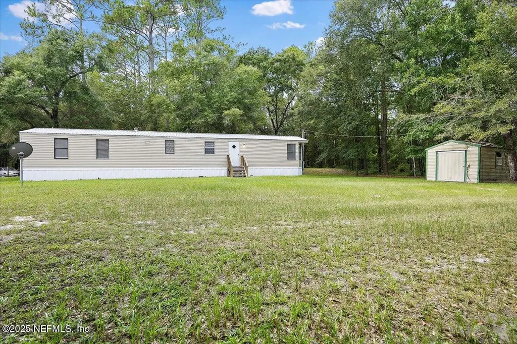 10145 Flikkema Avenue Hastings FL 32145