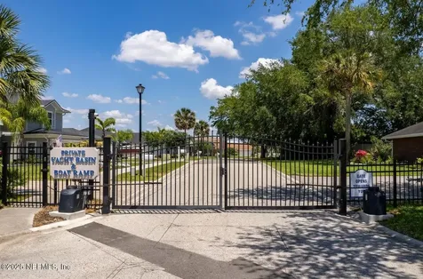 4786 Yacht Court Jacksonville FL 32225