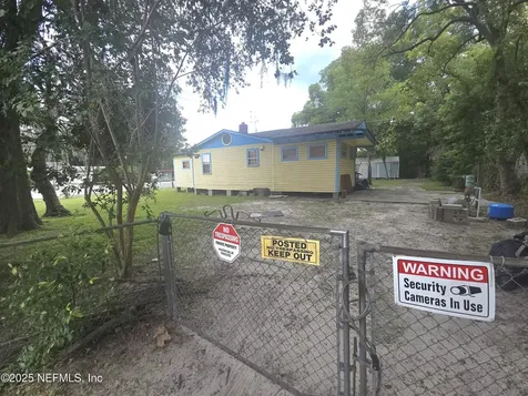 5233 Old Middleburg Road N Jacksonville FL 32210