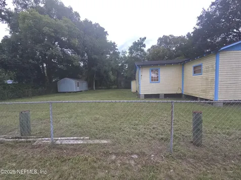 5233 Old Middleburg Road N Jacksonville FL 32210