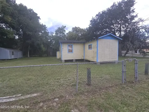 5233 Old Middleburg Road N Jacksonville FL 32210