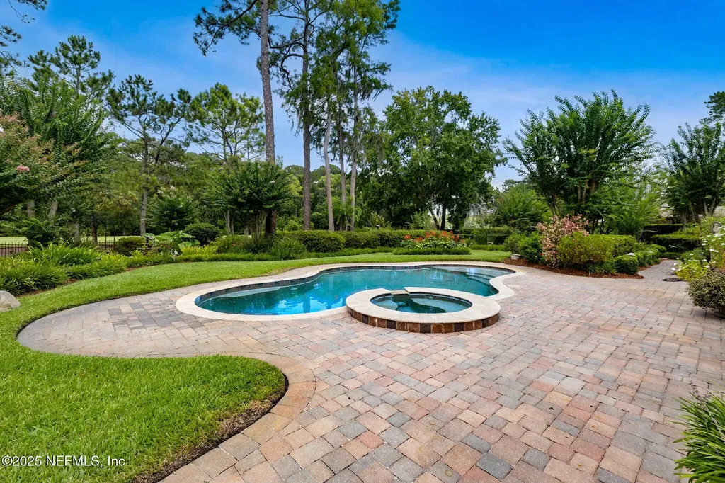 7838 Woodsdale Lane Jacksonville FL 32256