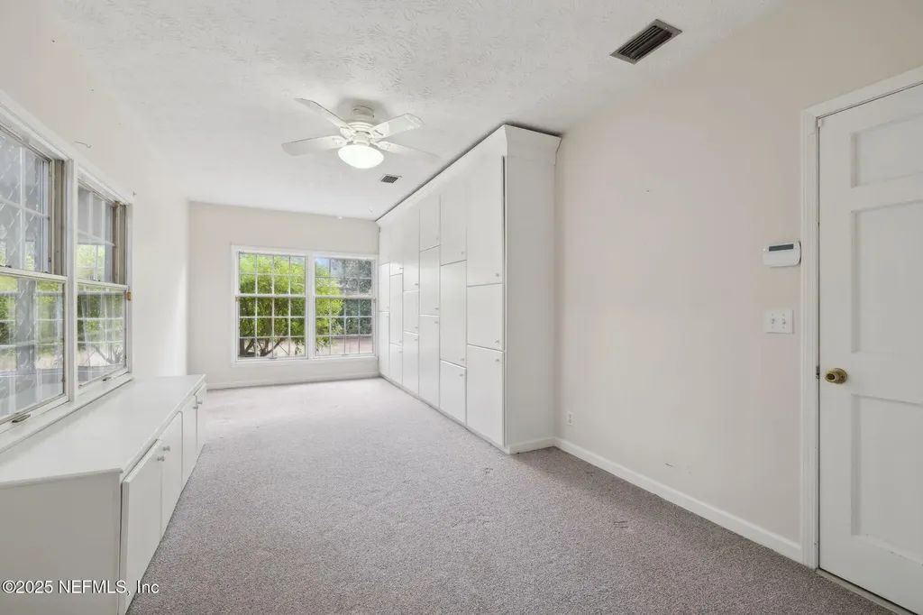 7838 Woodsdale Lane Jacksonville FL 32256
