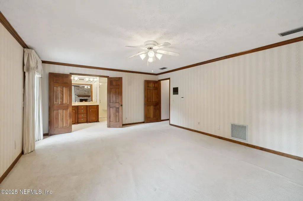 7838 Woodsdale Lane Jacksonville FL 32256