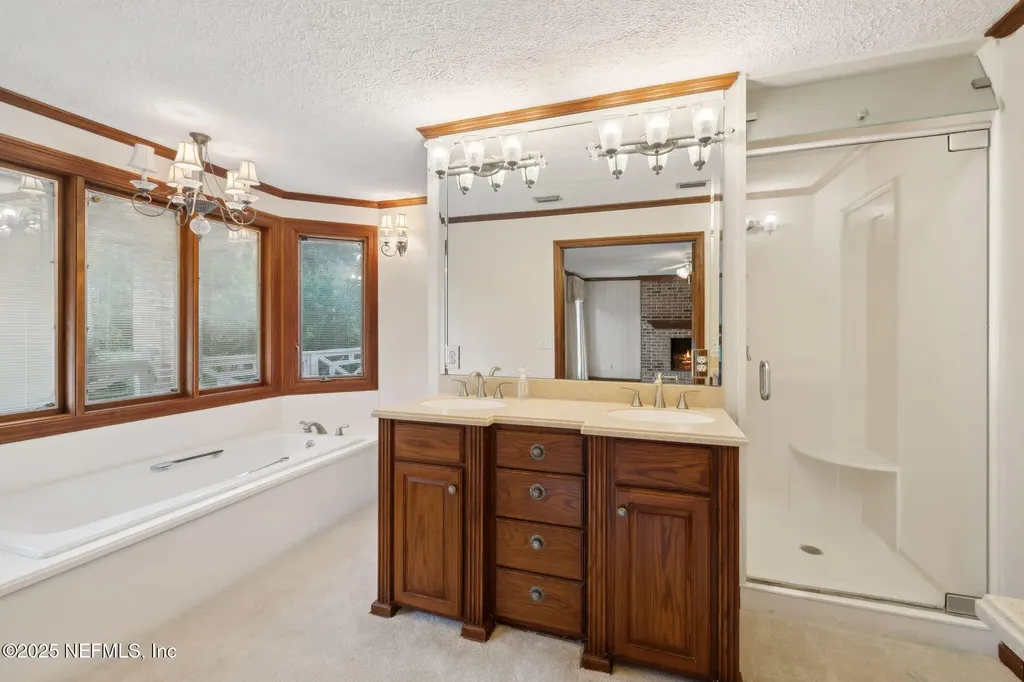 7838 Woodsdale Lane Jacksonville FL 32256