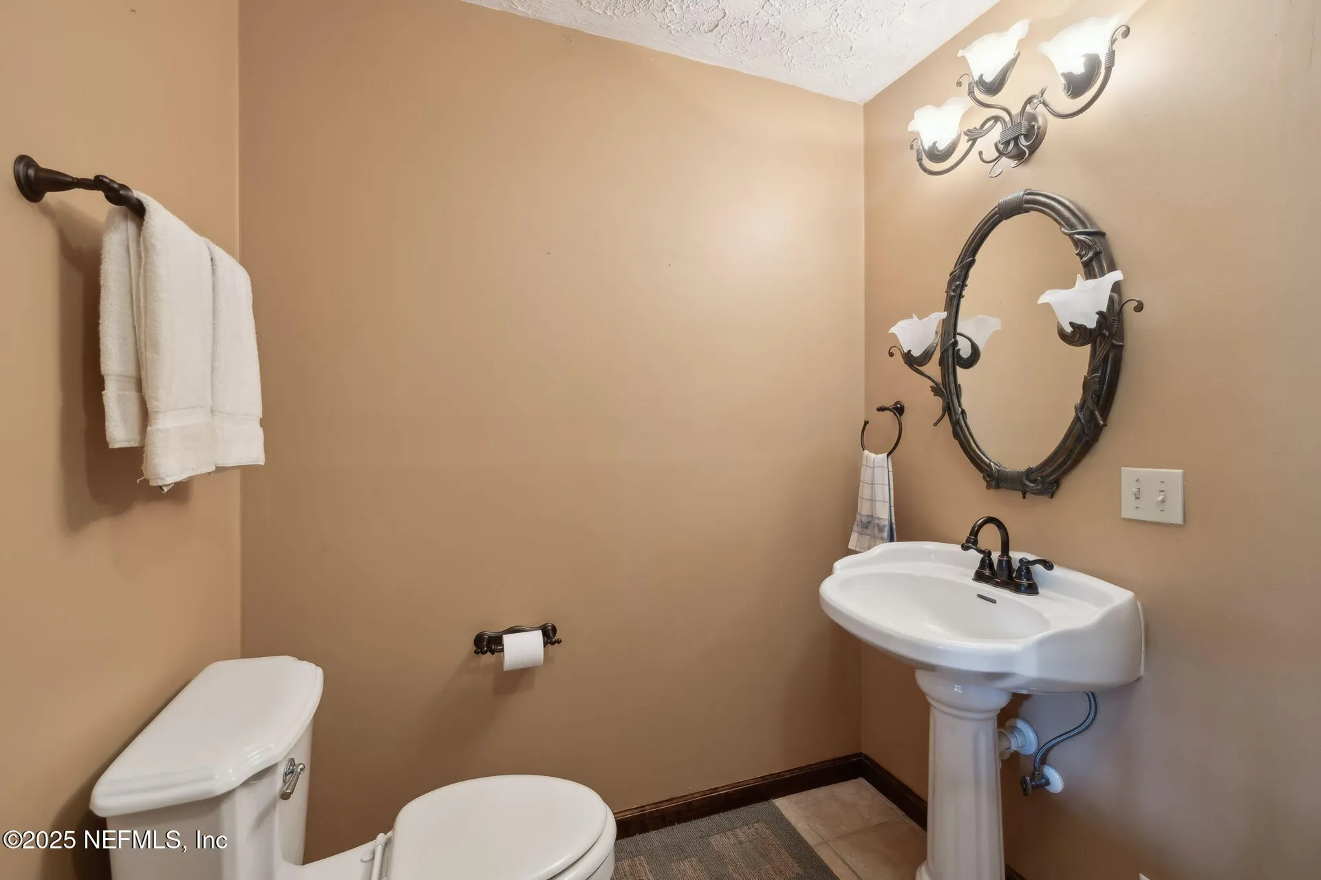 7838 Woodsdale Lane Jacksonville FL 32256