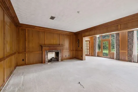 7838 Woodsdale Lane Jacksonville FL 32256