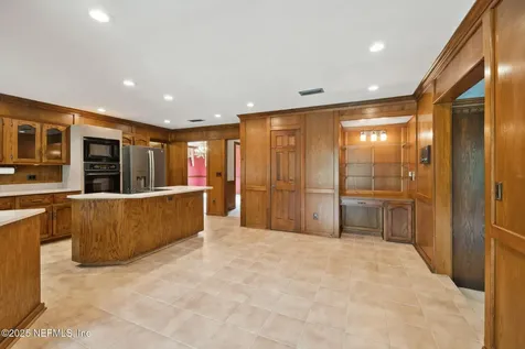 7838 Woodsdale Lane Jacksonville FL 32256