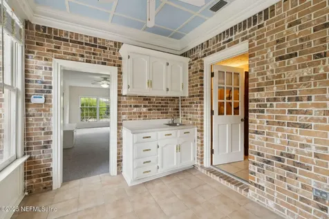 7838 Woodsdale Lane Jacksonville FL 32256