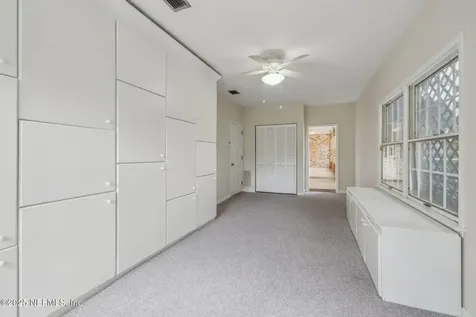7838 Woodsdale Lane Jacksonville FL 32256