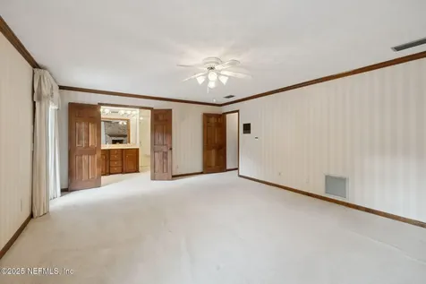 7838 Woodsdale Lane Jacksonville FL 32256