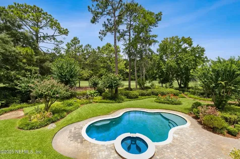 7838 Woodsdale Lane Jacksonville FL 32256