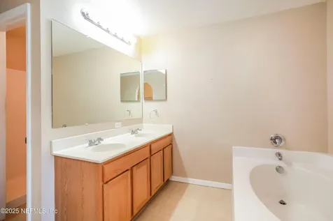 4303 Woodley Creek Road Jacksonville FL 32218
