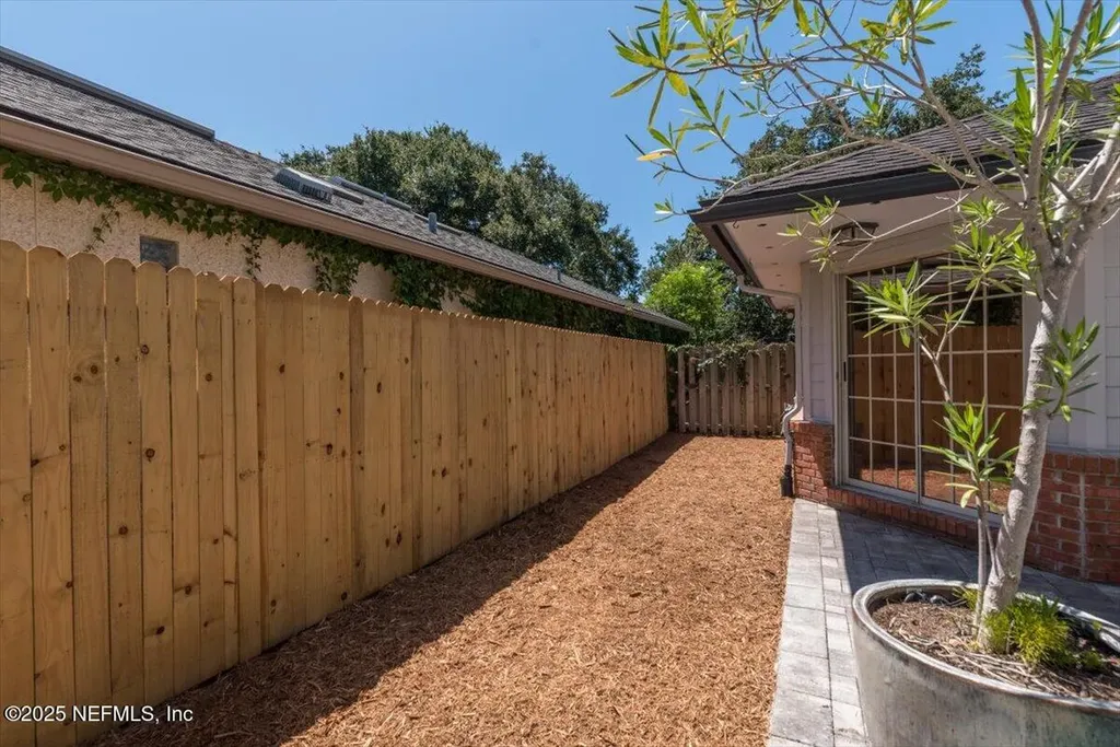 1193 Linkside Court E Atlantic Beach FL 32233