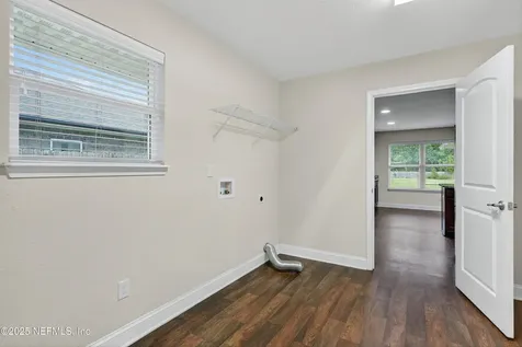 9559 Garden Street Jacksonville FL 32219