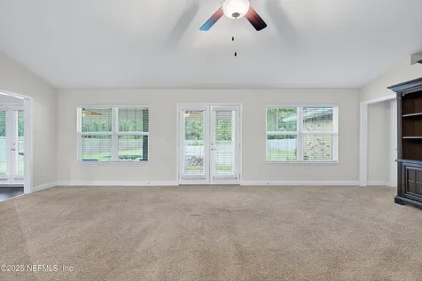 9559 Garden Street Jacksonville FL 32219