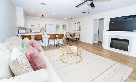 829 E Shuey Avenue Macclenny FL 32063