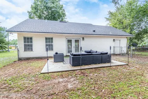 829 E Shuey Avenue Macclenny FL 32063