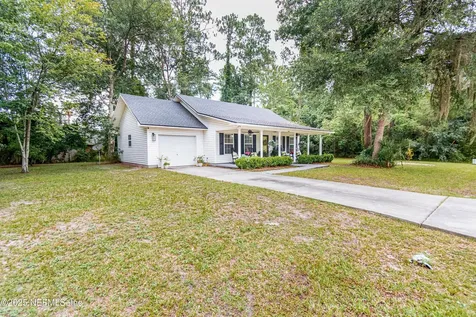 829 E Shuey Avenue Macclenny FL 32063