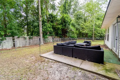 829 E Shuey Avenue Macclenny FL 32063