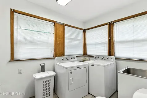 4638 Kingsbury Street Jacksonville FL 32205