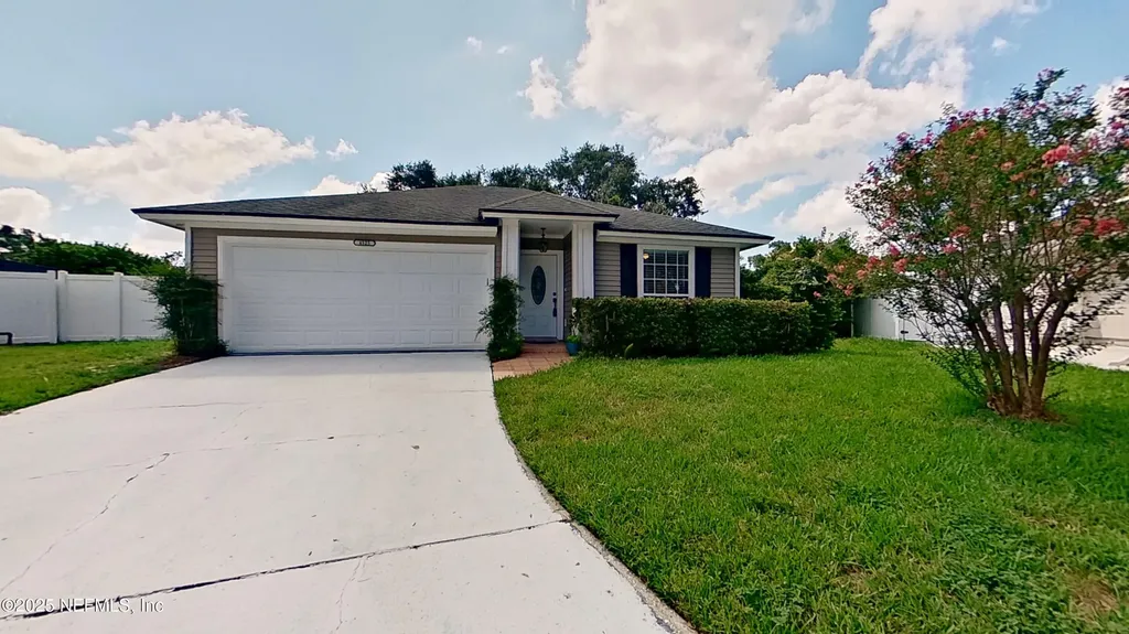 4525 Shaky Leaf Lane N Jacksonville FL 32224