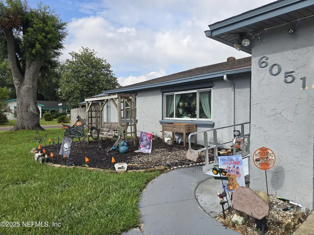6051 Foxfire Court Jacksonville FL 32244