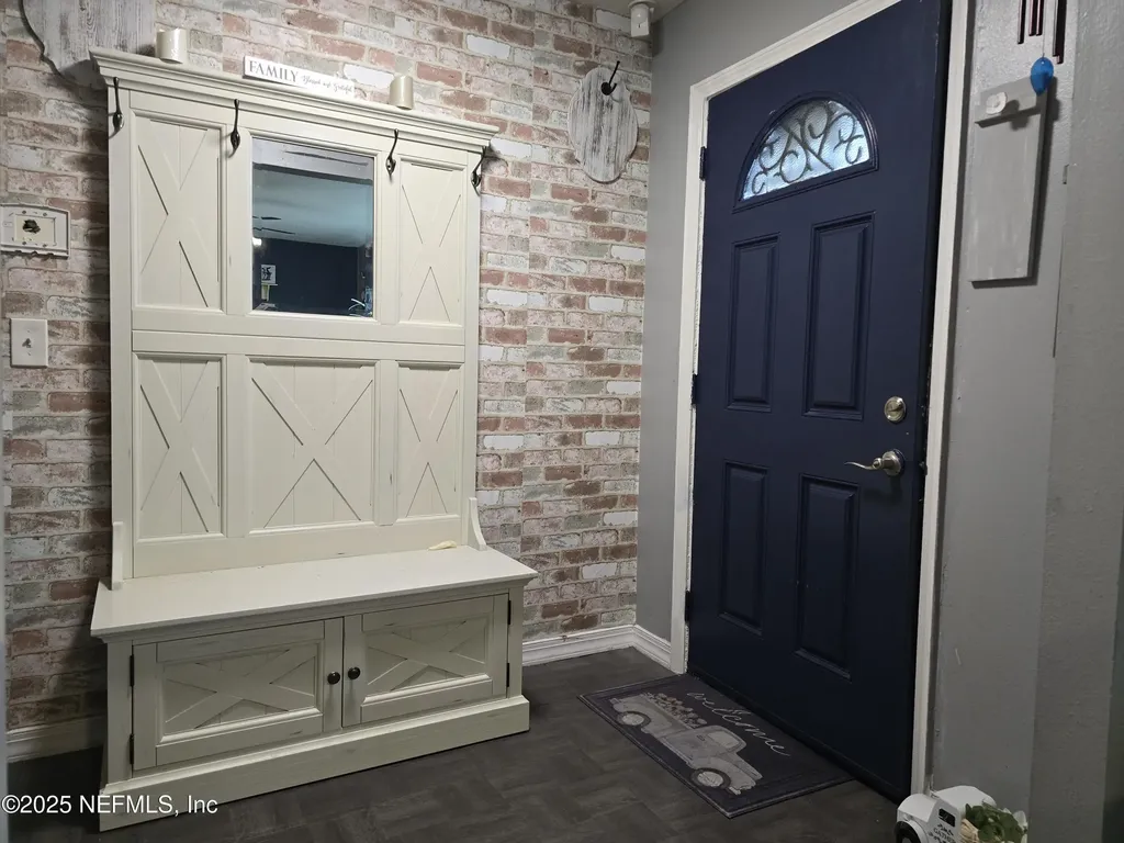 6051 Foxfire Court Jacksonville FL 32244