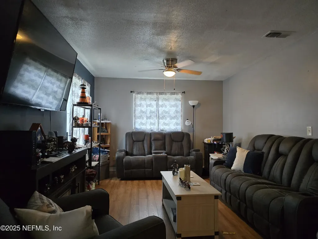 6051 Foxfire Court Jacksonville FL 32244