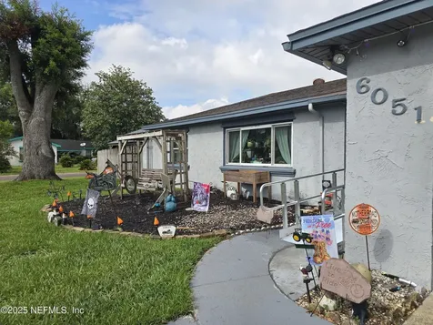 6051 Foxfire Court Jacksonville FL 32244